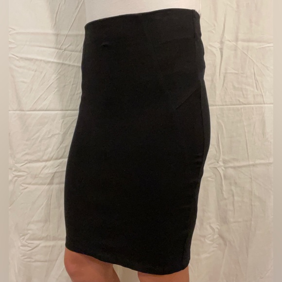 Black Pencil Skirt - Picture 2 of 4